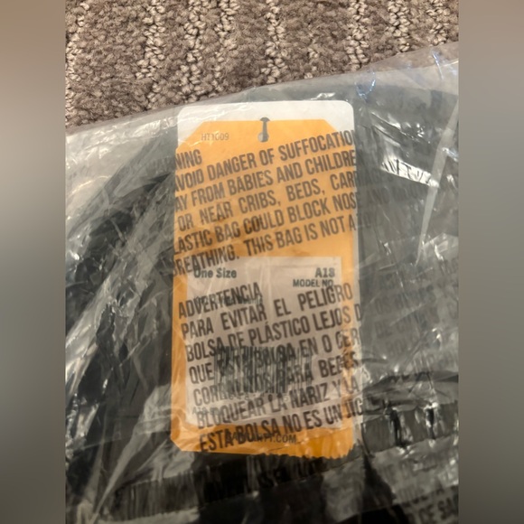 Carhartt Black Knit Beanie NWT - Picture 3 of 3